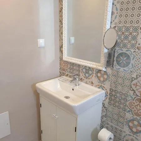 Casa 50 * לאגוּ‏ש